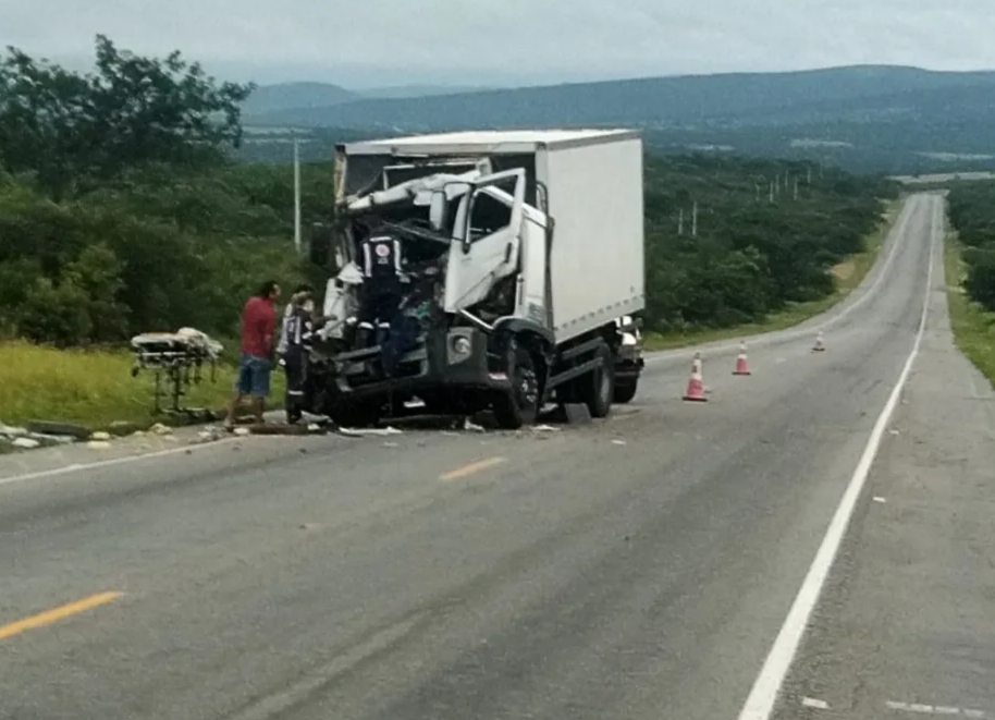 Jovem De Anos Fica Preso S Ferragens Ap S Grave Acidente Na Regi O