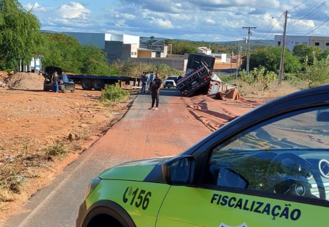 Photo of Região: Grave acidente com carreta