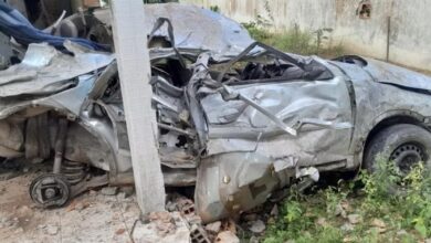 Photo of Grave acidente com mortes e carro destruído