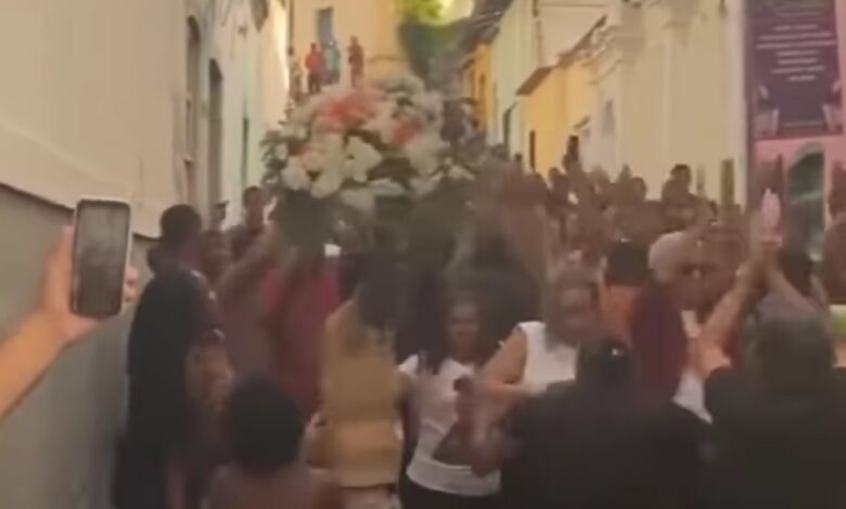 Photo of Viralizou: Vídeo mostra velório em clima de festa na Bahia