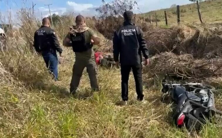 Photo of Conquista: Polícia civil prende dupla com motos roubadas na cidade