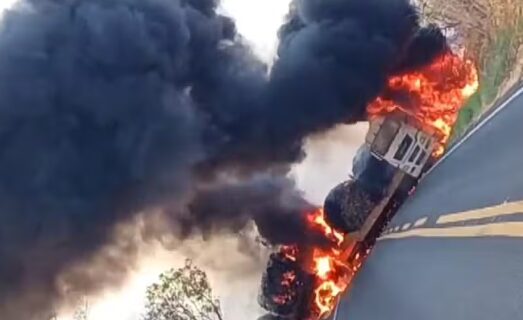 Photo of Carreta pega fogo e deixa estrada interditada por mais de 17 horas