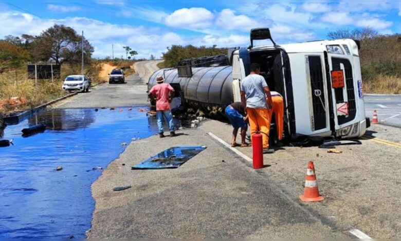 Photo of Região: Grave acidente com caminhão-tanque