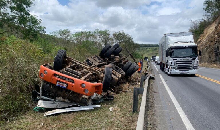 Photo of Região: Acidente com caminhão na BR-116