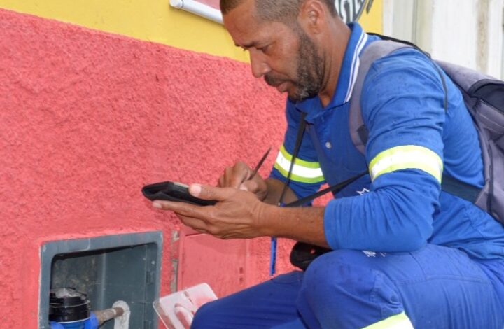 Photo of Conquista: Embasa moderniza leitura e entrega de contas para 265 mil imóveis na área de abrangência