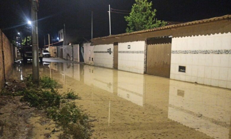 Photo of Conquista: Governo Municipal presta atendimento a moradores de casas alagadas pelas chuvas em Dantelândia