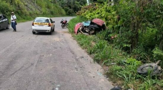 Photo of Região: Grave acidente com motorista preso às ferragens