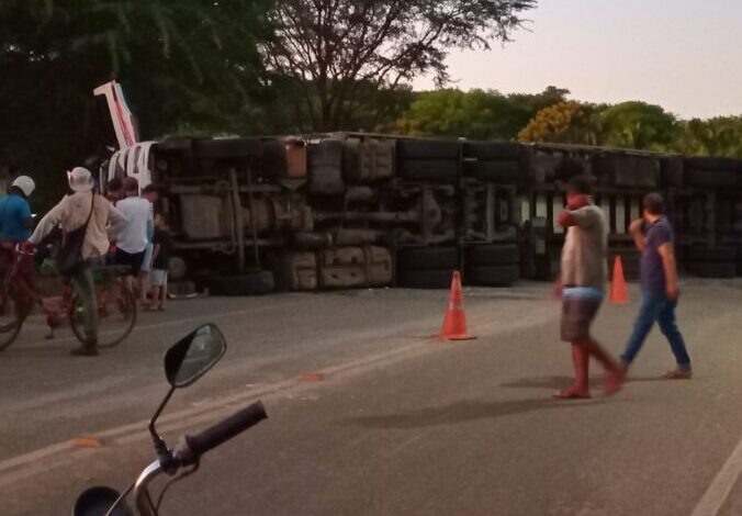 Photo of Região: Grave acidente com caminhão